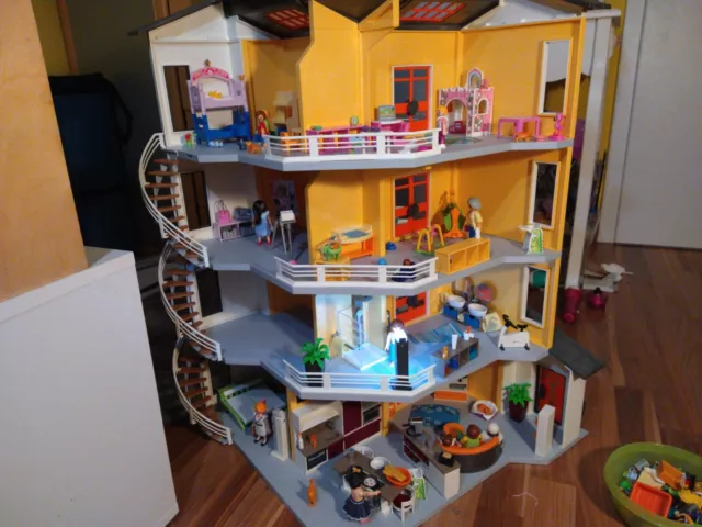 Playmobil modernes Wohnhaus Zubehör , Zoo,Zaun,Weihnachten und  8 Räume