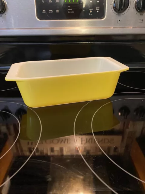 Vintage Pyrex  Loaf Baking Dish Bread Pan Lemon Yellow - 913 10x5x3 spring