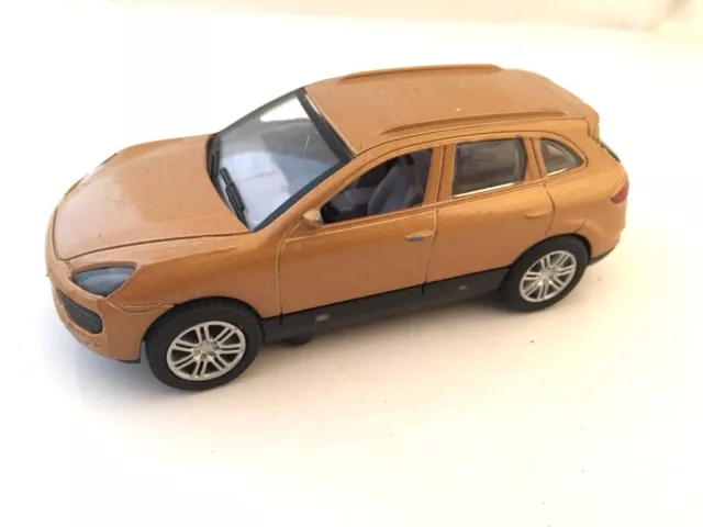 voiture Porsche Cayenne 1/43°