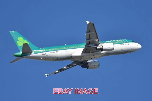 Photo  Aeroplane Airbus A320-214 'Ei-Dem' Aer Lingus C/N 2411 Built 2005 Seen De