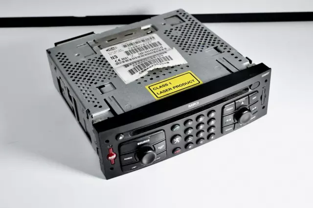 Autoradio CD MP3 GPS RT3-N3-09 - Peugeot ( Fonctionne ) à réviser d'où le prix