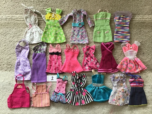 Lotto pacchetto abbigliamento bambola Barbie originale, 16+ pezzi, più etichettati.