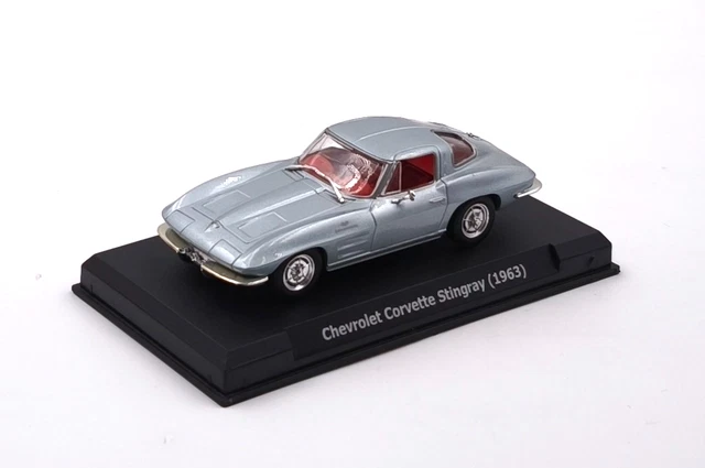 Hot Wheels Chevrolet Corvette Stingray 2003 - First Editions - Long Card Américaine - 1/64 - Neuf