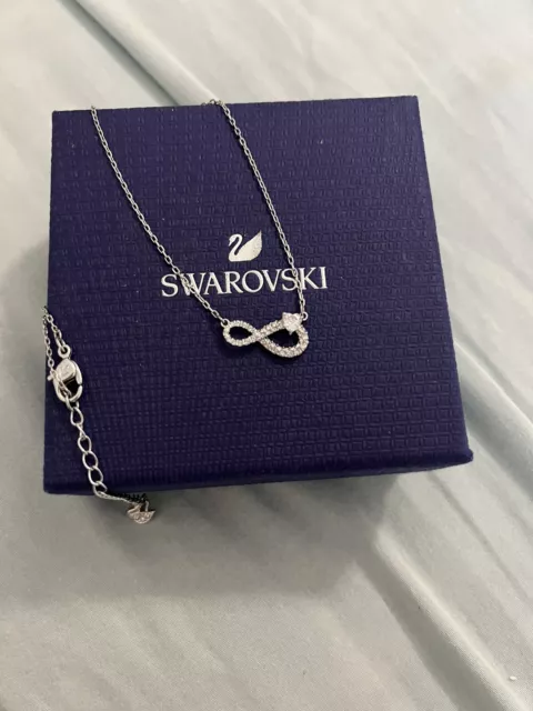 New Authentic SWAROVSKI Rhodium Infinity Heart Crystal Pendant Necklace 5520576