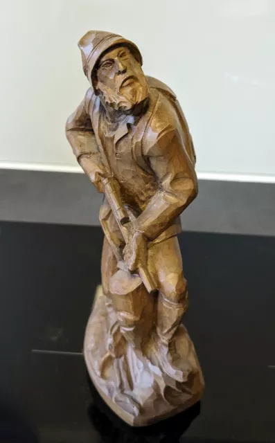 Jäger, tiroler Holzfigur handgeschnitzt Höhe ca. 20 cm mit Standfuß