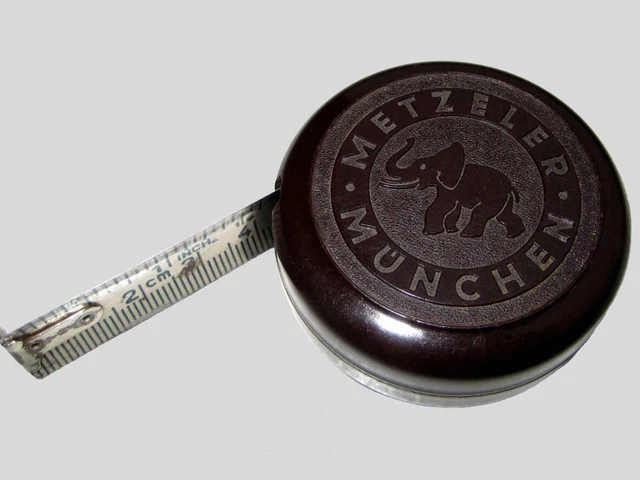 Top-Seltenes Uraltes Werbe-Maßband (Bakelit) "METZELER REIFEN MÜNCHEN" Werbung