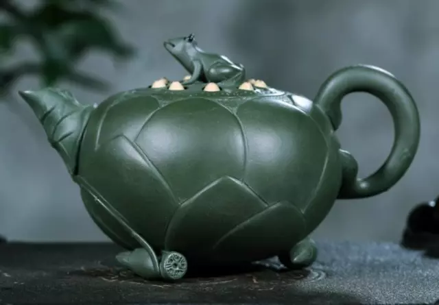 6.7" Chinese Yixing Zisha Pottery Green Clay 420CC Handmade Lotus Root Teapot