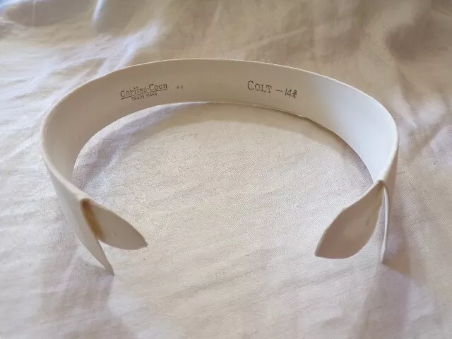 Vintage Corliss-Coon Colt Collars (10) in Original Box Size 14 3/4