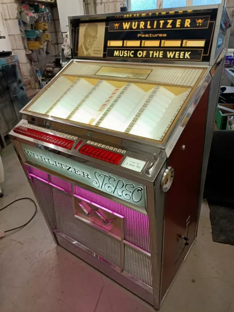 Wurlitzer 2700 Classic Jukebox 200 Selections  Restored And Working Inc Delivery