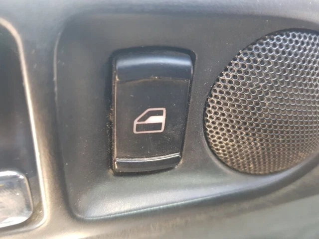 fensterheber schalter hinten links für VOLKSWAGEN GOLF IV 1.6 1997 4696420