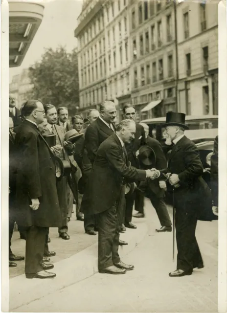 "Mrs DOUMER et LEBRUN à la Mutualité 1931" Photo originale G. DEVRED (Agce ROL)