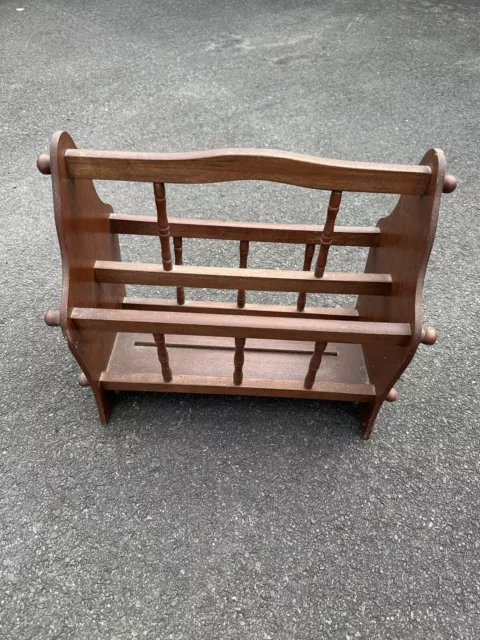 Porte revue en bois