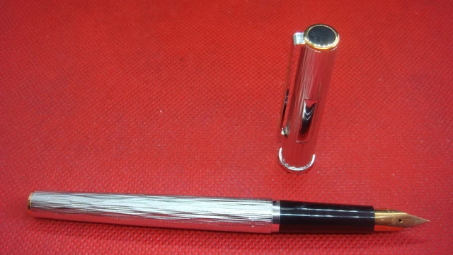 Stylo Plume Parker En Argent Massif 750 - France, Occasion En Très Bon état