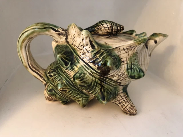 superbe Céramique barbotine Théière Ou Verseuse Forme De Coquillage vintage 3