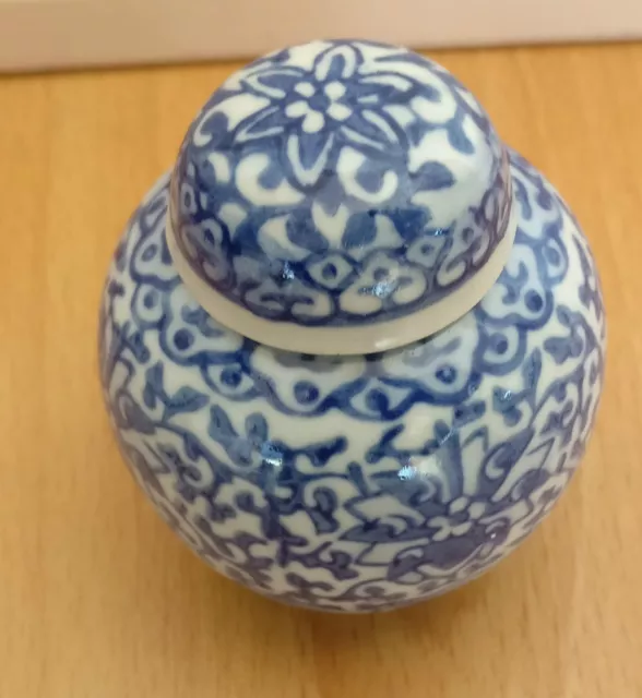 2.5" Chinese Ginger Jar : blue,black or red 1pc 3