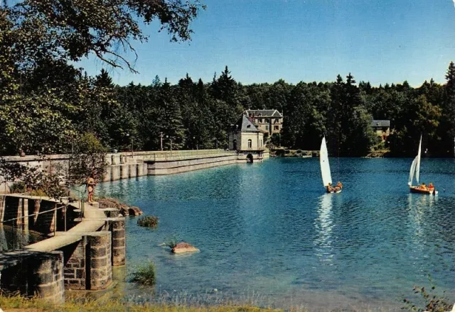 Le Lac DES SETTONS - LE MORVAN  PITTORESQUE