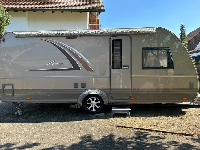Wohnwagen Bürstner Averso Top 465