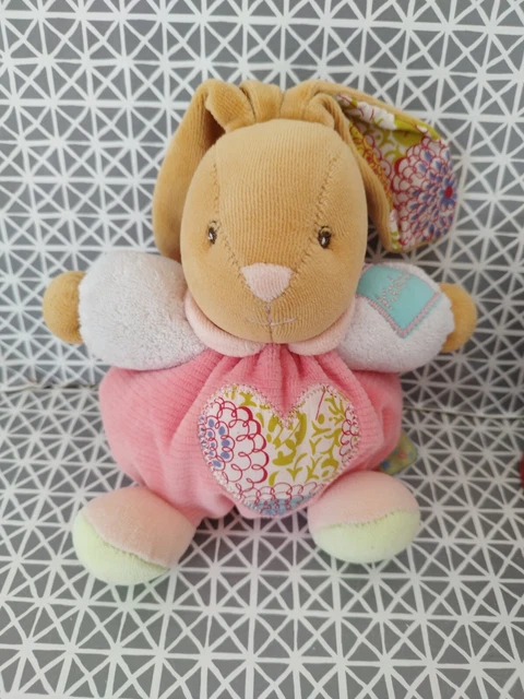Doudou lapin boule grelot rose blanc vert coeur fleuris  Kaloo 20 cm