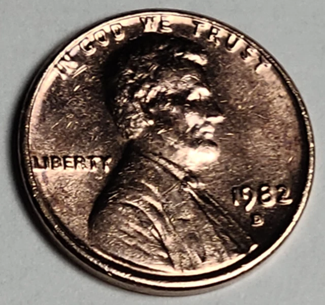 1982-D Lincoln Penny -Copper Cent 3 g - Small / Large Date
