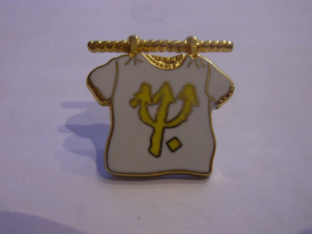 Pin's Club Med Maillot Trident Orange - Arthus Bertrand Paris - Vintage Rare