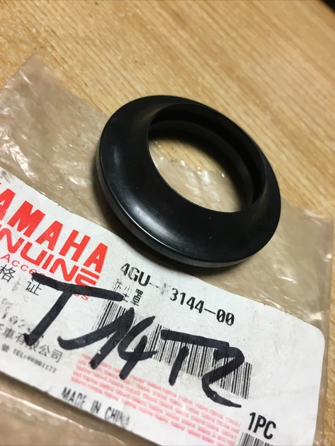 Joint Et Cache-poussière Pour Fourche Yamaha YBR125 - Taille 30x40.5x10.5 - Neuf
