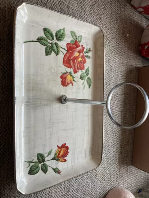 Vintage Midwinter Kuchen Sandwichständer schillernd rosa. Rechteck.