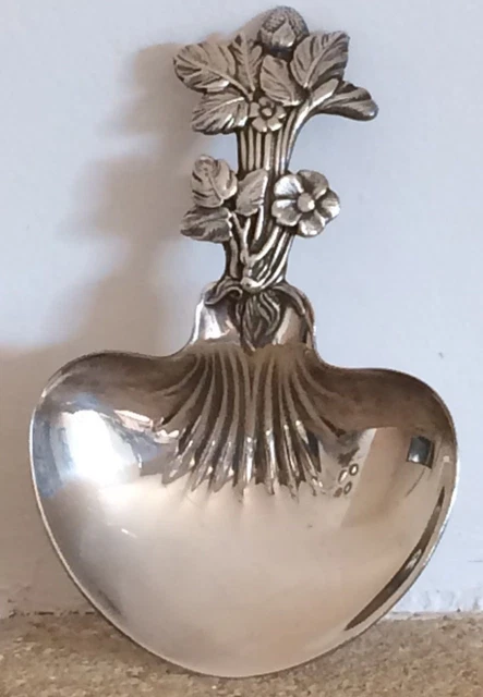 CHRISTOFLE COUPELLE MARQUISE de Paiva a décor de fraise EUR 50,00