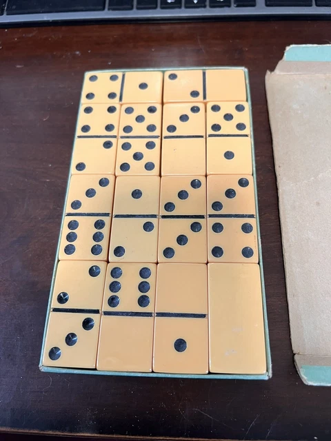 Vintage Elkloid Elk Bakelite 28 Dominoes Extra Thick Jumbo Butterscotch 493gr Vintage Elkloid Elk Bakelite 28 Dominoes Extra Thick Jumbo Butterscotch 493gr