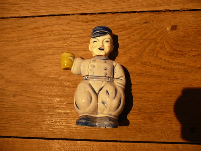 MINI BOUTEILLE FAIENCE Personnage Humoristique Alcool Eau De Vie