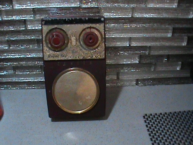 1950/60 Zenith Transistor tadio Royal 500 for parts