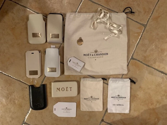 Collection champagne Moet et Chandon sacoche, housses de portable, médaille et