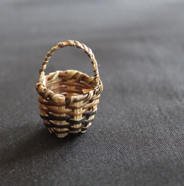 Lot of 12 Vintage Dollhouse Miniature Small Woven Baskets with Handles