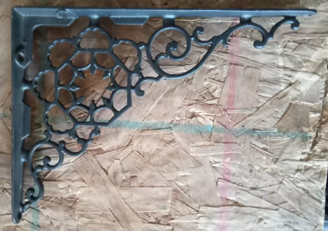 Single Large Old Antique CAST IRON Wall Shelf BRACKET  Victorian 11 5/8" X 8 3/4