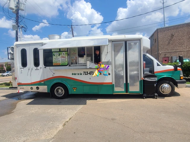 2013 Chevy Food Truck with 7' hood/vebt/sinks/equipment/ In stock!