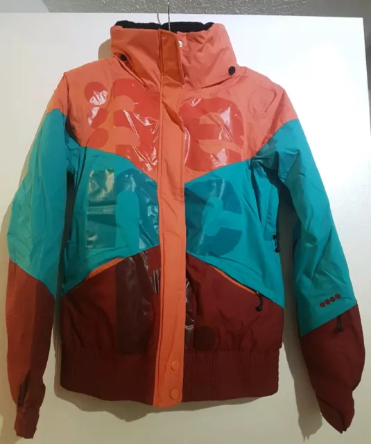 Bench clearance ski jacket