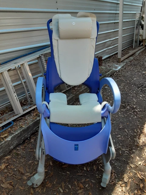 ARJO HUNTLEIGH CARENDO SHOWER CHAIR BEST PRICE ON NET new charger battery case ! ARJO HUNTLEIGH CARENDO SHOWER CHAIR BEST PRICE ON NET new charger battery case !