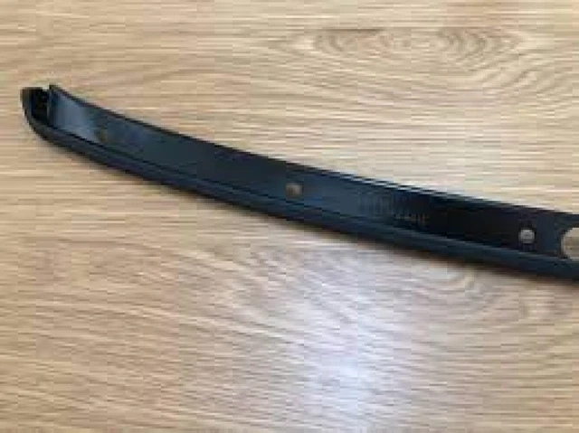 NISSAN R34 Skyline GTR Front Bumper Upper Retainer Center 62298-AA400 Genuine NISSAN R34 Skyline GTR Front Bumper Upper Retainer Center 62298-AA400 Genuine