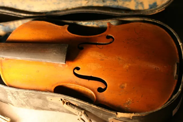 Violon Francais Ancien Province Taille 1/2 - Old French 1/2 Size Violin.