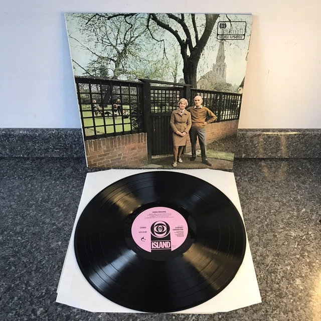 FAIRPORT CONVENTION - Unhalfbricking - UK Island pink rim £20.55
