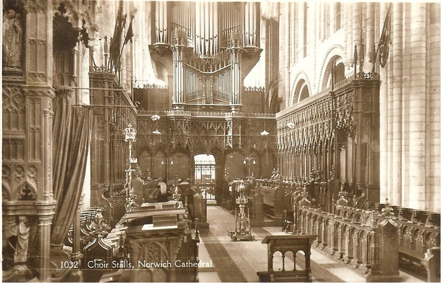 Choir Stalls, Norwich Cathedral - Real Photo - Unposted 1940s - Coates, Wisbech