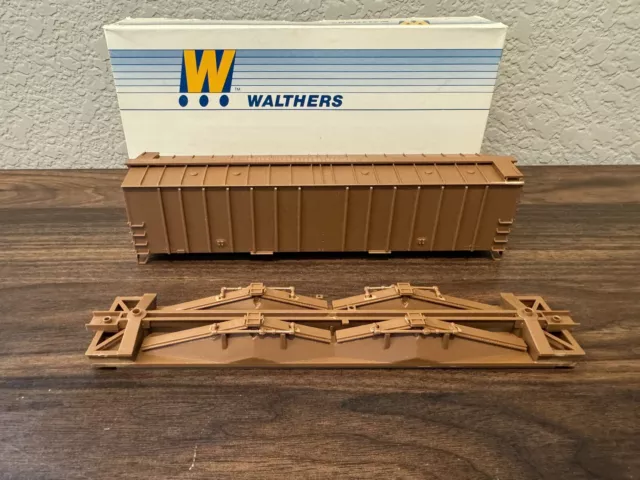 Walthers HO Scale Undecorated Airslide Covered Hopper - Partially Assembled