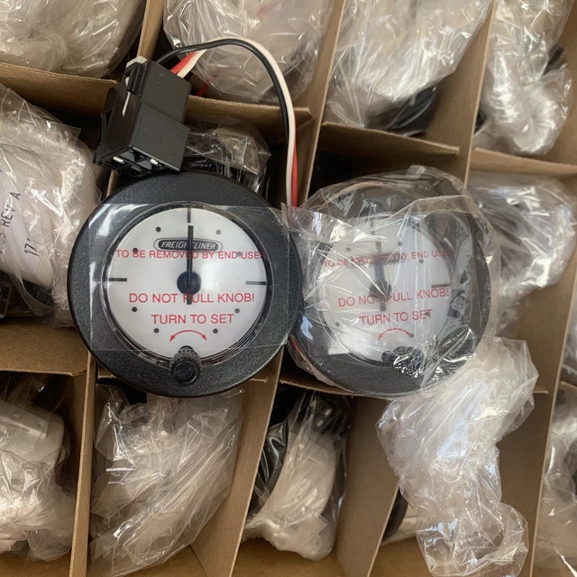 Freightliner International Analog Clock White 22-42939-001 Semi-Truck Clock Part