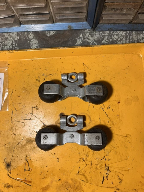Stanley National Hardware 5310 Round Rail Hangers 1 Pair N193 722