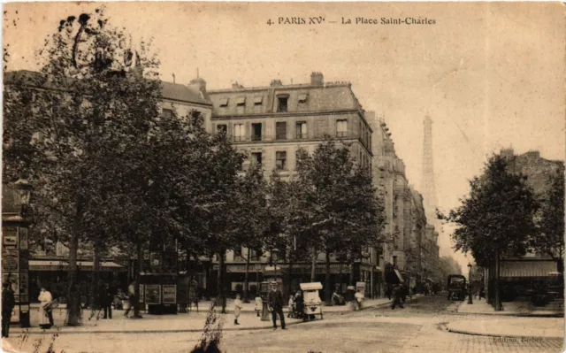 CPA Paris 15e Paris-La Place Saint-Charles (311608)