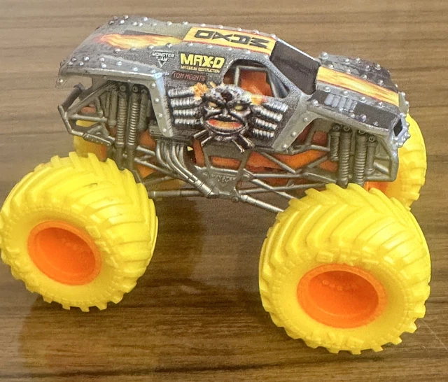 HOT WHEELS MONSTER Jam MAX D Monster Truck Yellow Tyres/Orange Rims 1: ...