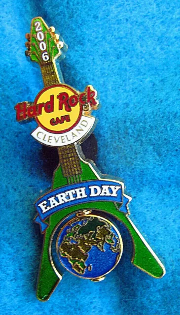 CLEVELAND EARTH DAY SPINNING PLANET GLOBE FLYING V GUITAR Hard Rock Cafe PIN