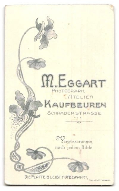 Photography M. Eggart, Kaufbeuren, Schraderstraße, little girl with checkered 2