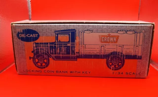 ERTL Hawkeye Tanker Bank 1931 Crown Central Petroleum #9652 1:34 Scale 1991 New.