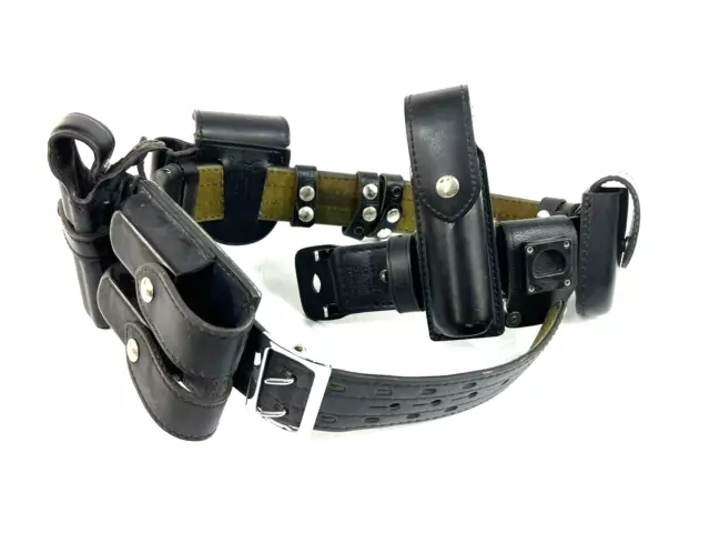 Safariland Law Enforcement Duty Belt W/ Handcuffs, Magazines,Holster Glock 17/22