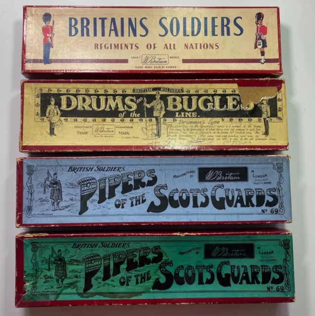 Britains lead toy soldiers. Pre and post war versions - x 4 boxes/sets.